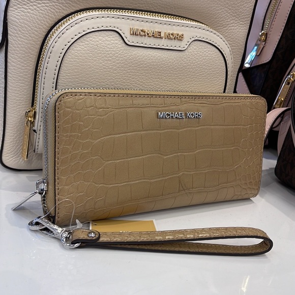 Michael Kors Large Jet Set Travel Continental Wristlet Phone Holder Case Wallet - Picture 3 of 16